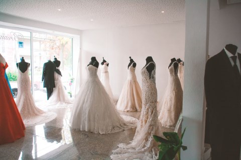 Brautstudio Kassel, Brautmode · Hochzeitsanzug Sandershausen, Kontaktbild